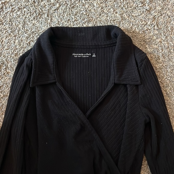 Abercrombie Deep V Crop top - Picture 4 of 4